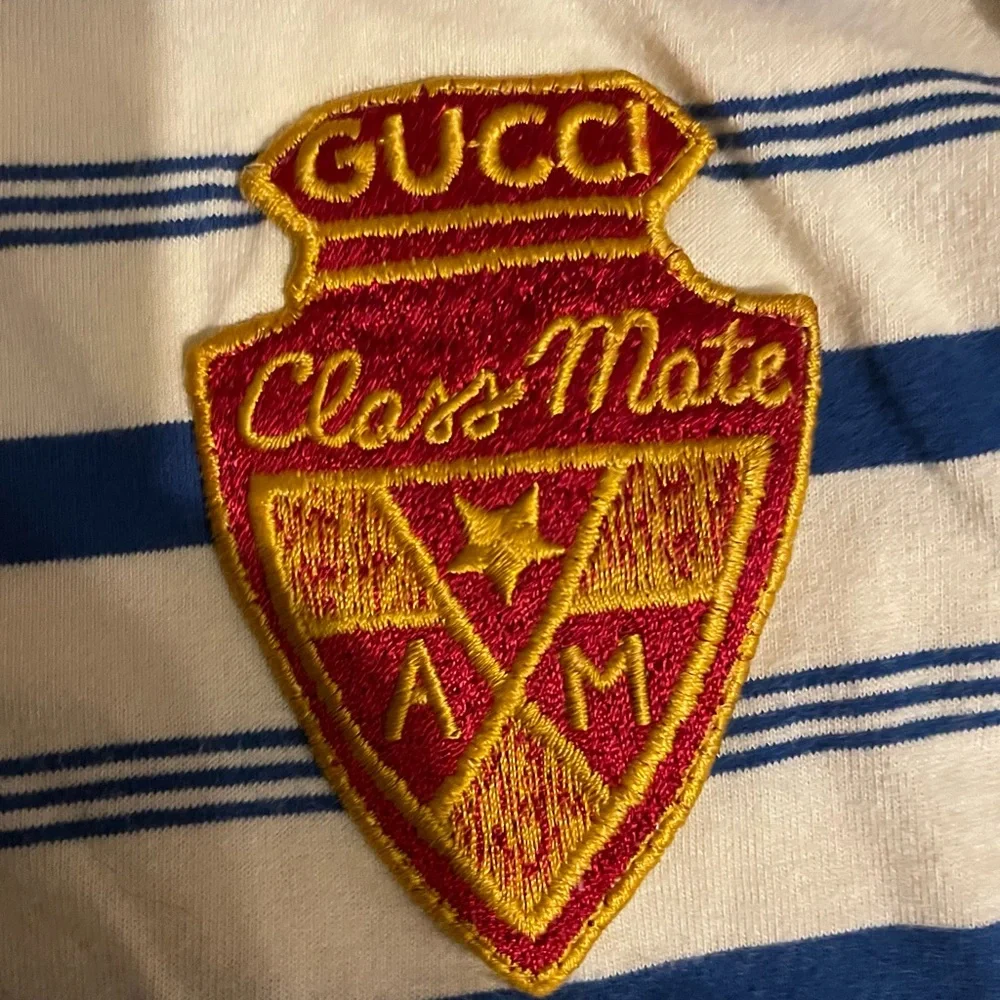 Gucci Cream and Blue Striped Kids Tee with Red Badge